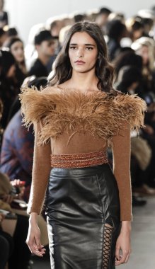 Pamella Roland koleksiyonu