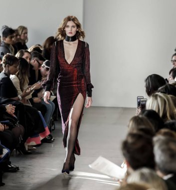 Pamella Roland koleksiyonu