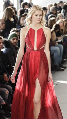 Pamella Roland koleksiyonu