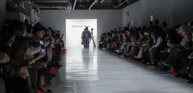 Son Jung Wan koleksiyonu.