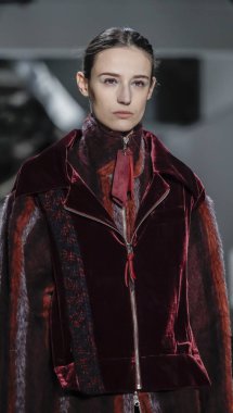 Son Jung Wan koleksiyonu.