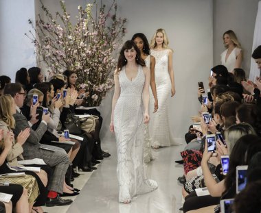 Pist modelleri yürümek 