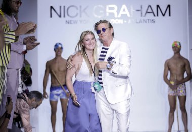 Tasarımcısı Nick Graham