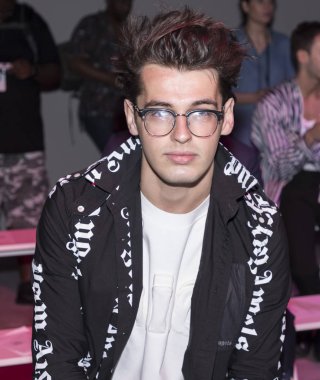 Blake Steven blogger video