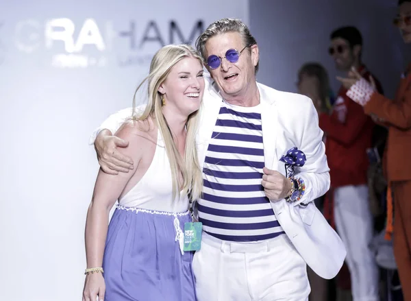 Tasarımcısı Nick Graham