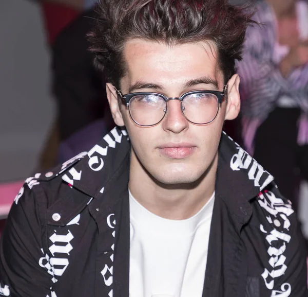 Blake Steven blogger video