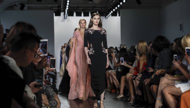 Pist modelleri yürümek