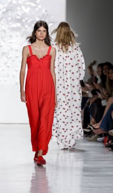 Pist modelleri yürümek 