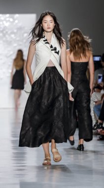 Pist modelleri yürümek 