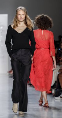 Pist modelleri yürümek 