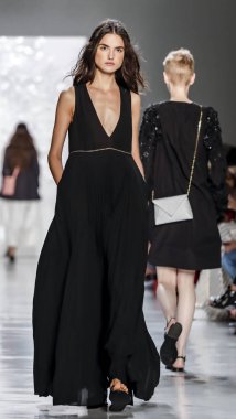 Pist modelleri yürümek 