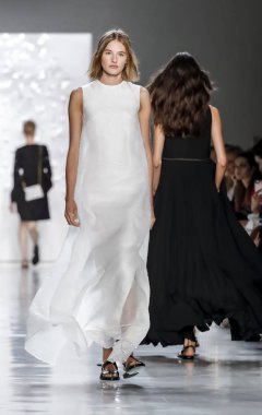 Pist modelleri yürümek 