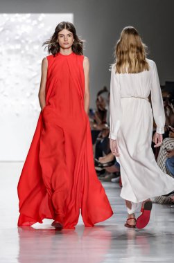 Pist modelleri yürümek 