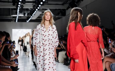 Pist modelleri yürümek 