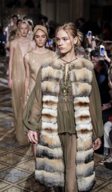 Pist modelleri yürümek