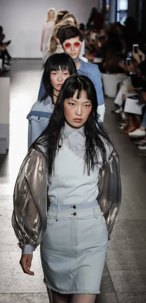  Pist modelleri yürümek