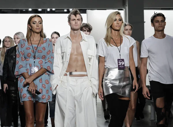  Pist modelleri yürümek 