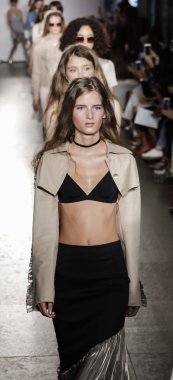  Pist modelleri yürümek