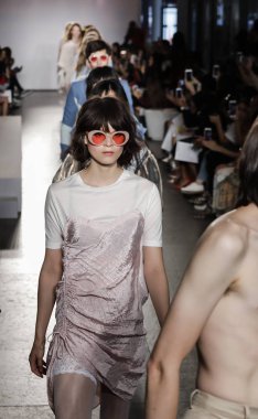  Pist modelleri yürümek