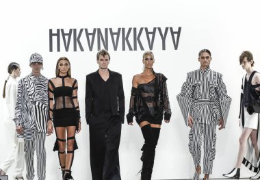 Pist modelleri yürümek