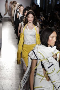  Pist modelleri yürümek