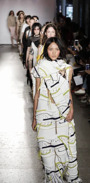  Pist modelleri yürümek