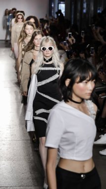  Pist modelleri yürümek