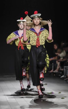  Pist modelleri yürümek