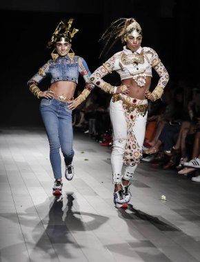  Pist modelleri yürümek