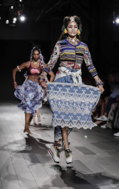  Pist modelleri yürümek