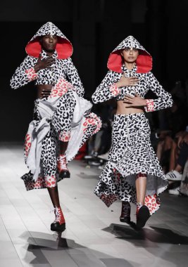  Pist modelleri yürümek