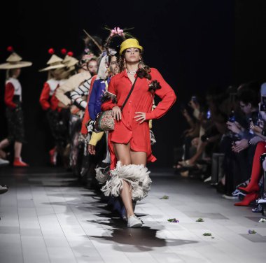  Pist modelleri yürümek