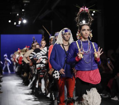  Pist modelleri yürümek