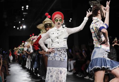  Pist modelleri yürümek