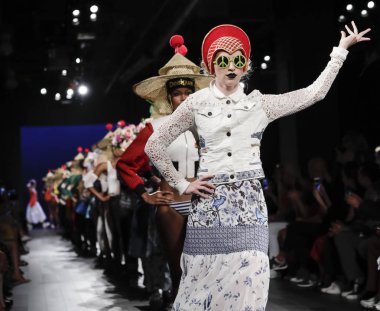  Pist modelleri yürümek