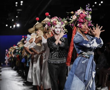  Pist modelleri yürümek