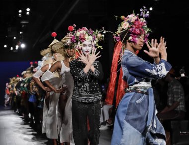  Pist modelleri yürümek