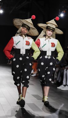  Pist modelleri yürümek