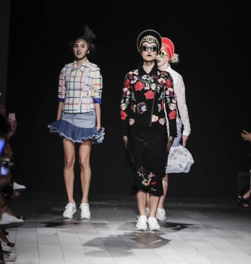  Pist modelleri yürümek