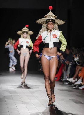  Pist modelleri yürümek