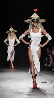  Pist modelleri yürümek