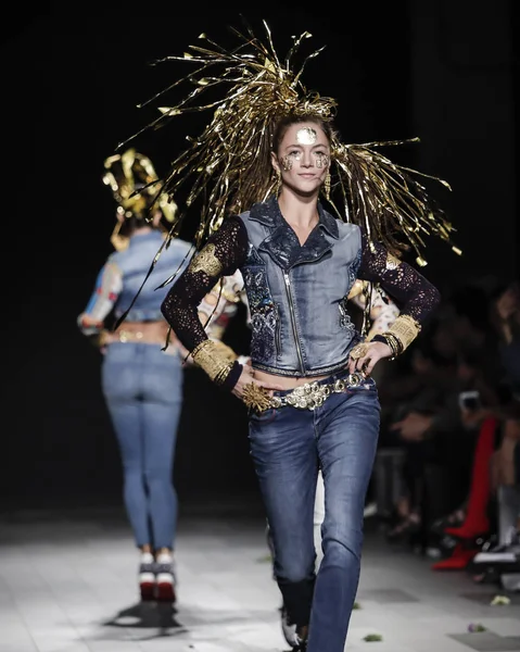  Pist modelleri yürümek