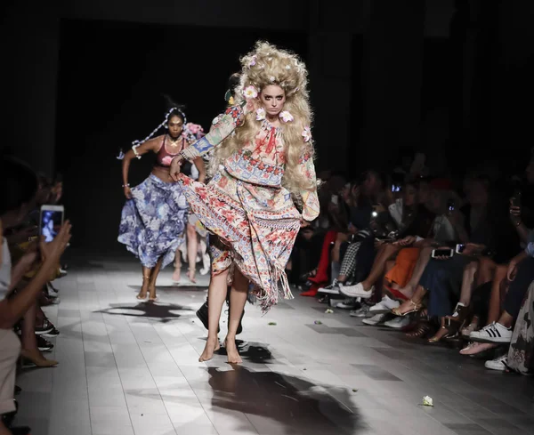  Pist modelleri yürümek