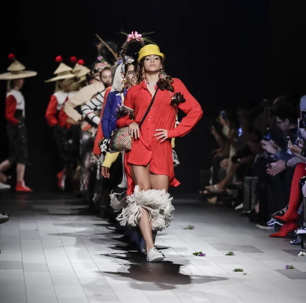  Pist modelleri yürümek