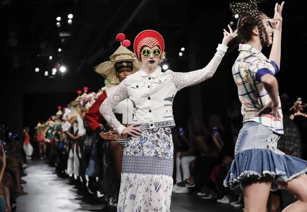  Pist modelleri yürümek