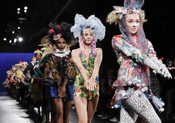  Pist modelleri yürümek