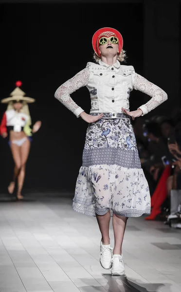  Pist modelleri yürümek