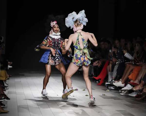  Pist modelleri yürümek