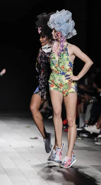  Pist modelleri yürümek