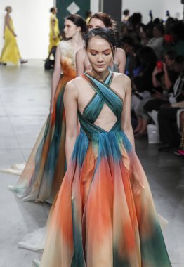  Pist modelleri yürümek 